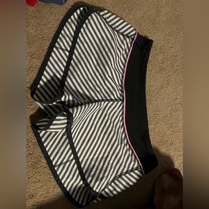 Lululemon speed shorts size 6